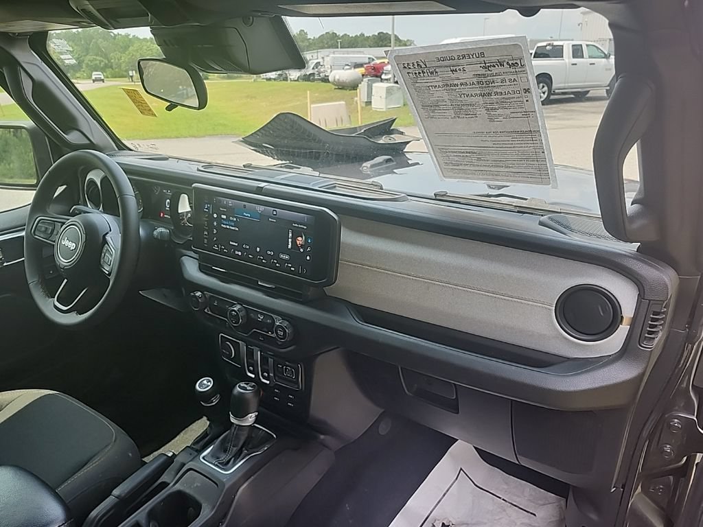 Certified 2024 Jeep Wrangler Sport AWD/4WD image 29
