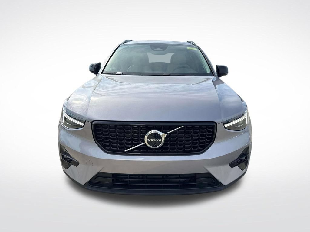 New 2026 Volvo XC40 B5 Ultra AWD/4WD image 2