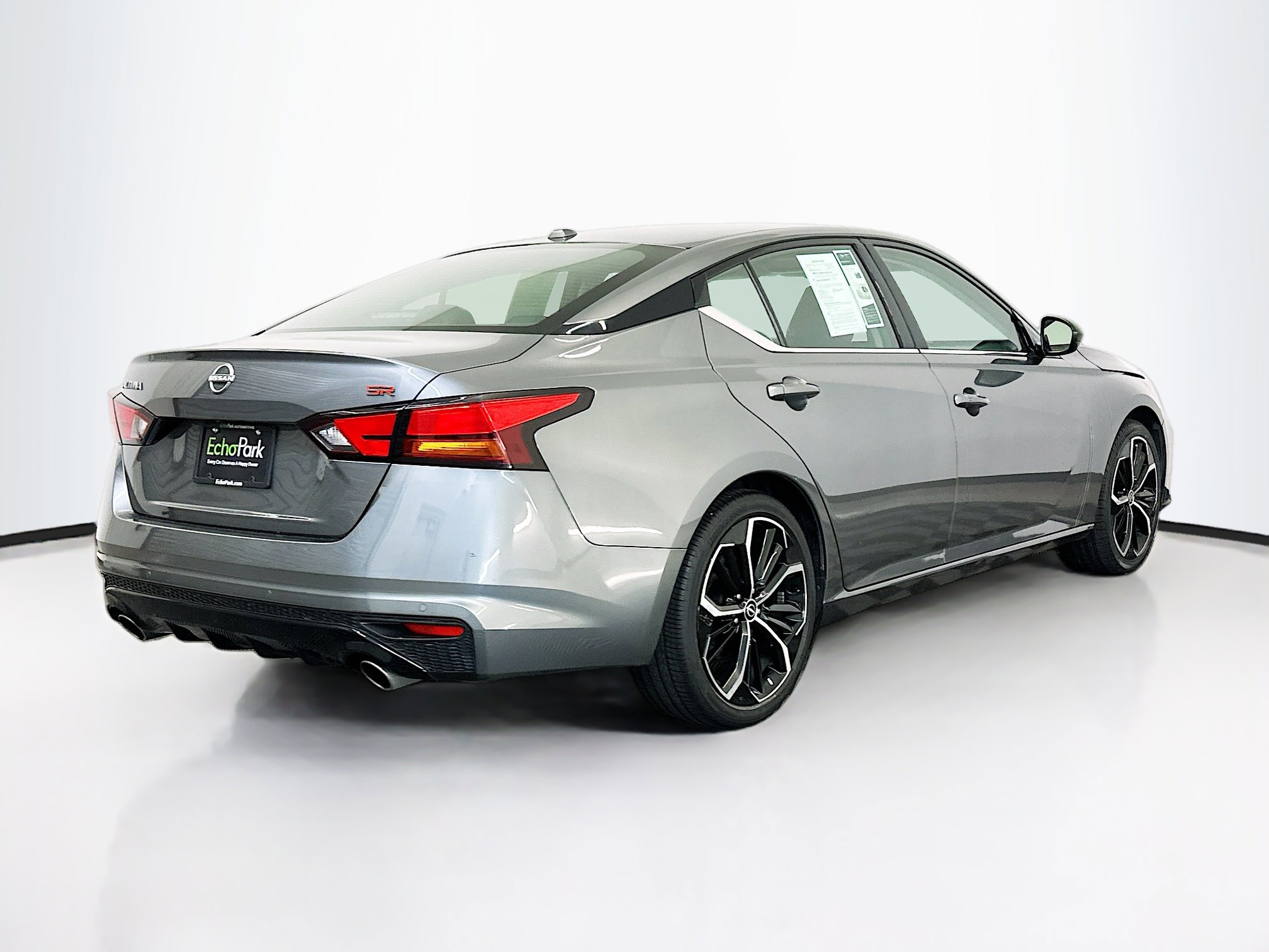 Used 2024 Nissan Altima 2.5 SR image 9