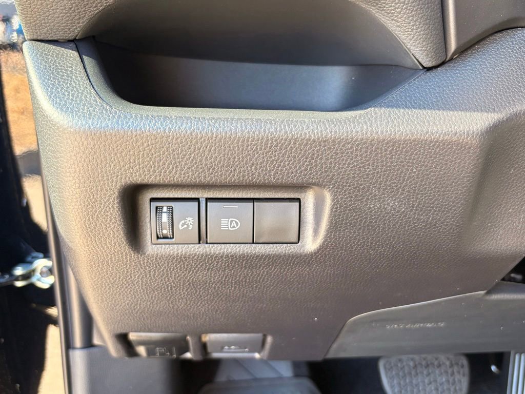 Used 2025 Toyota RAV4 LE image 22