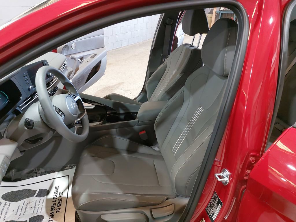 Certified 2025 Hyundai Elantra Blue image 16