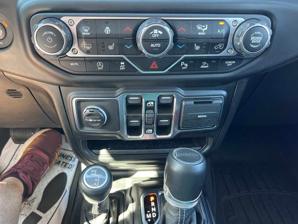Used 2021 Jeep Gladiator Overland w/ Popular Equipment Package AWD/4WD image 23