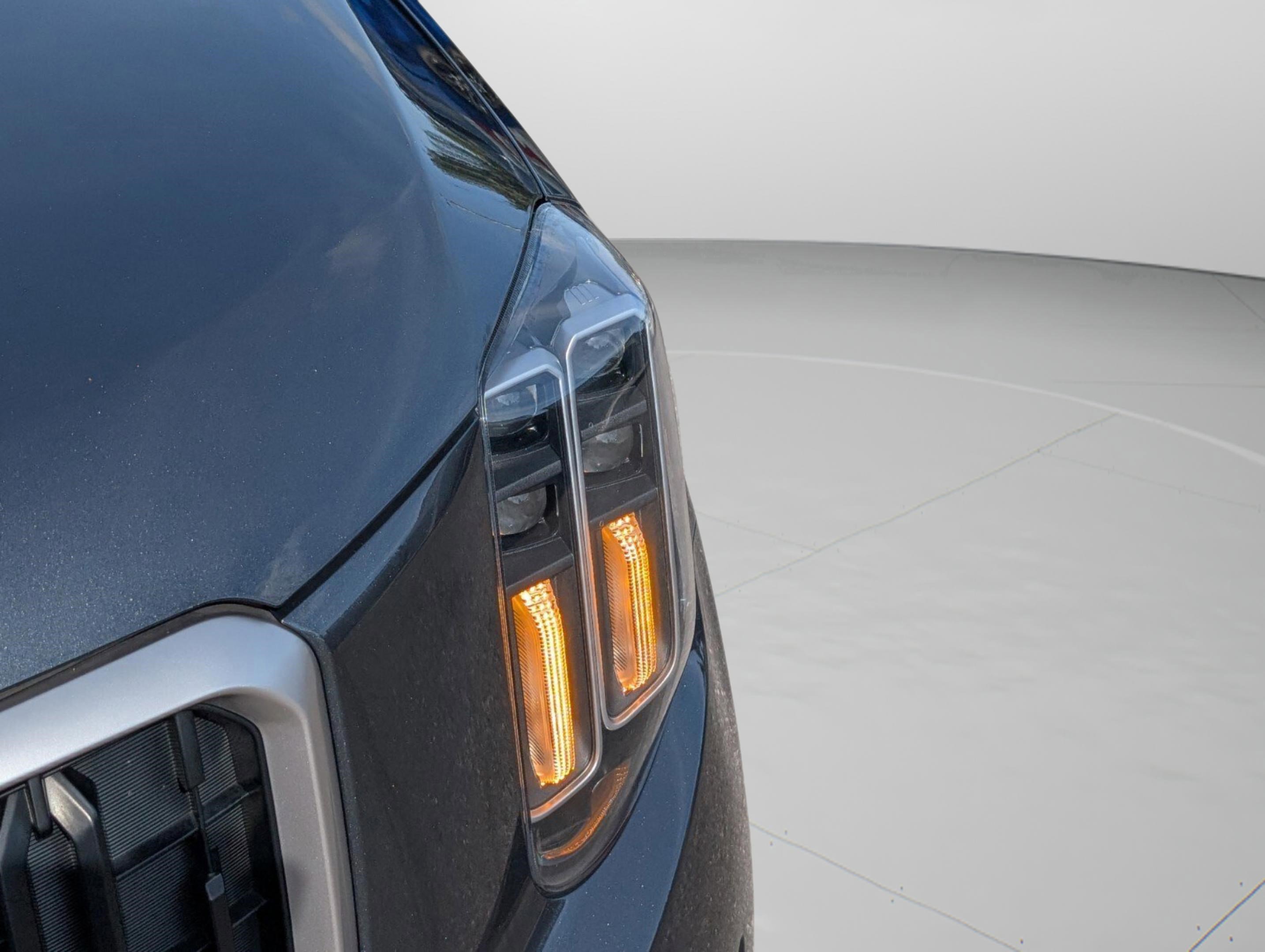 Certified 2024 Kia Telluride LX image 13