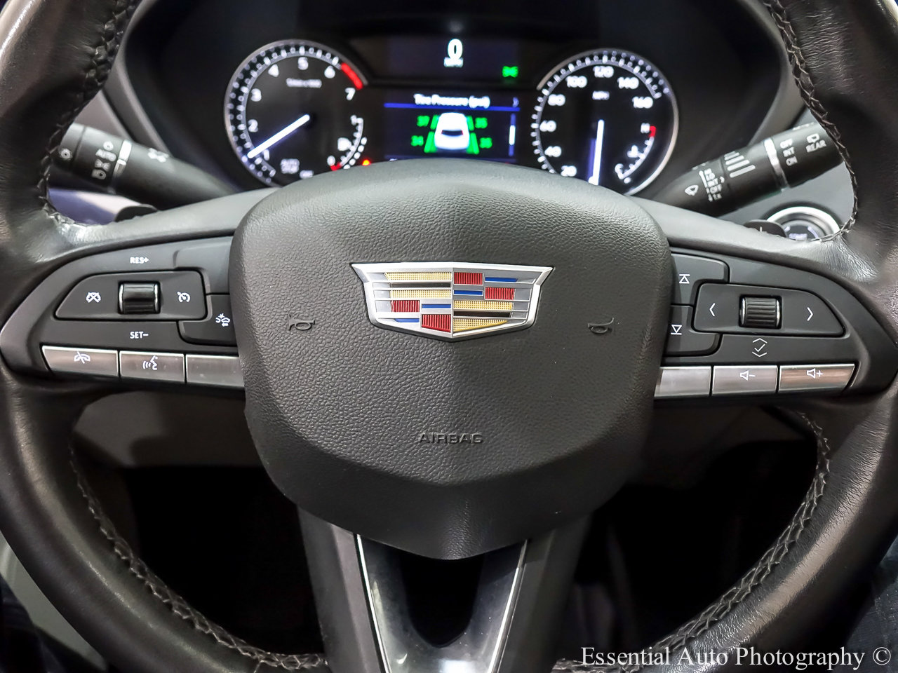 Used 2023 Cadillac XT4 Luxury image 18