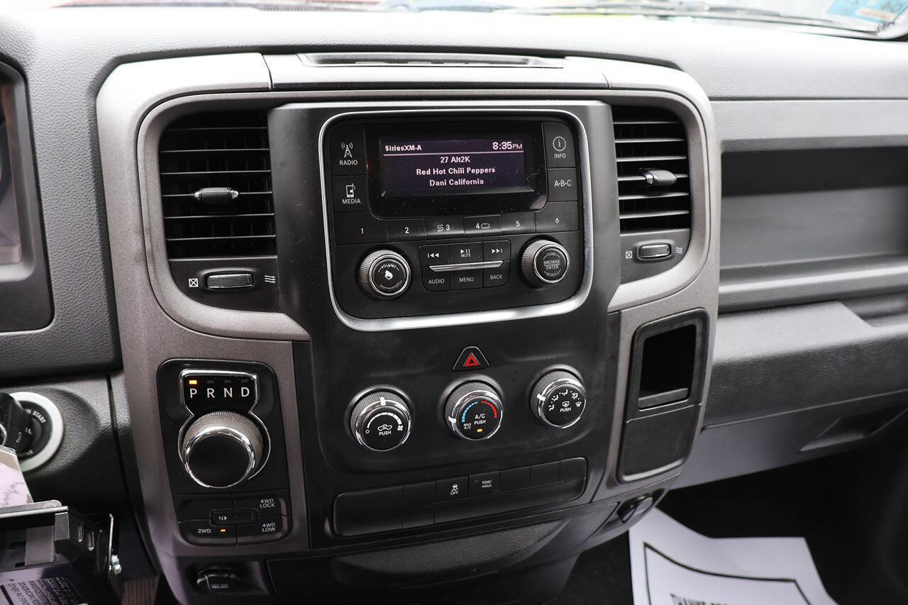 Used 2018 RAM 1500 Express AWD/4WD image 24