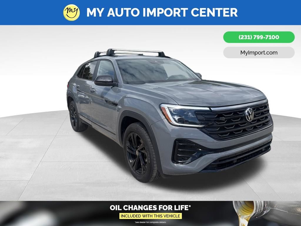 Used 2025 Volkswagen Atlas Cross Sport SEL R-Line AWD/4WD image 1