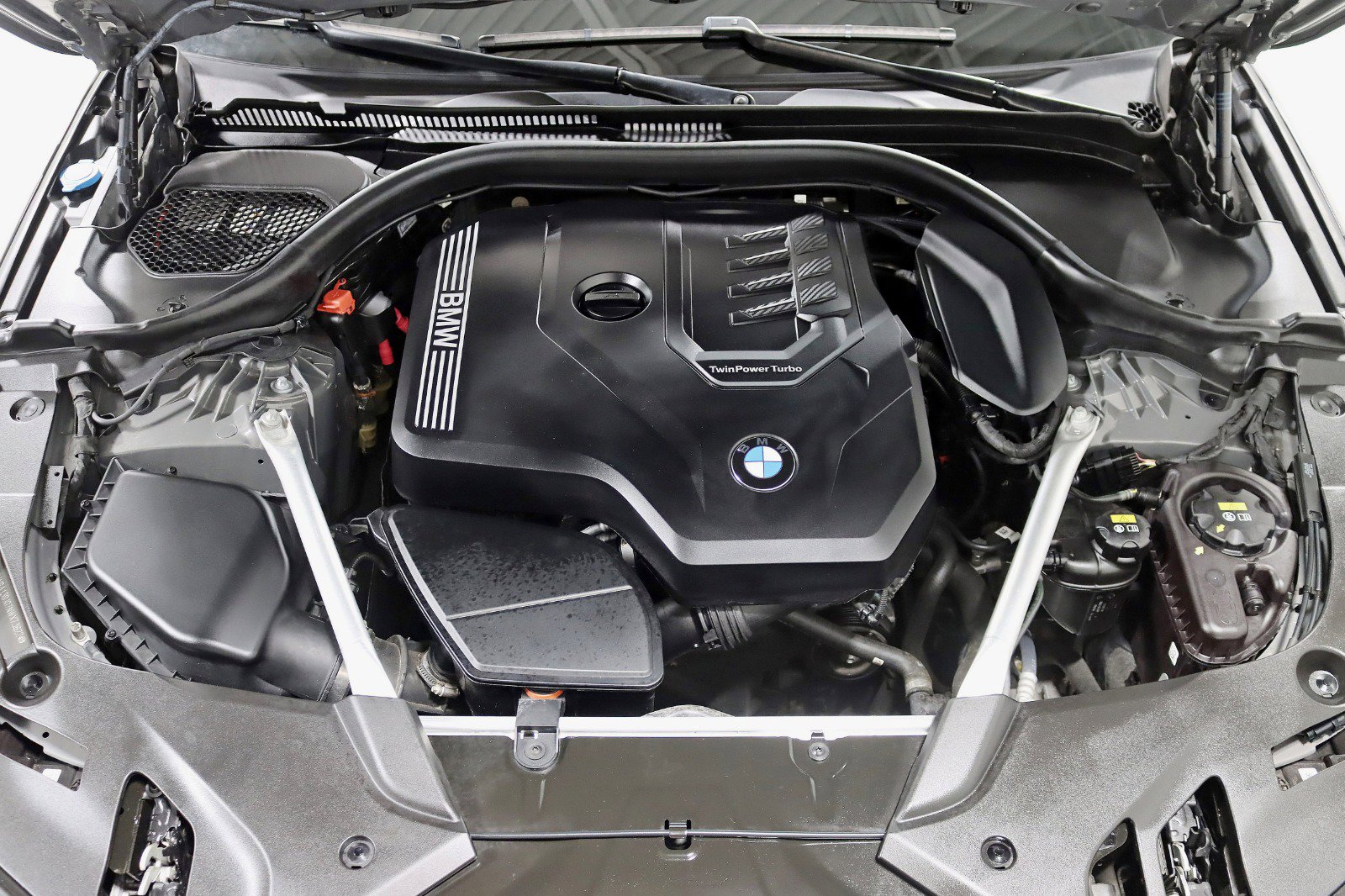Used 2022 BMW 530i xDrive w/ M Sport Package image 40