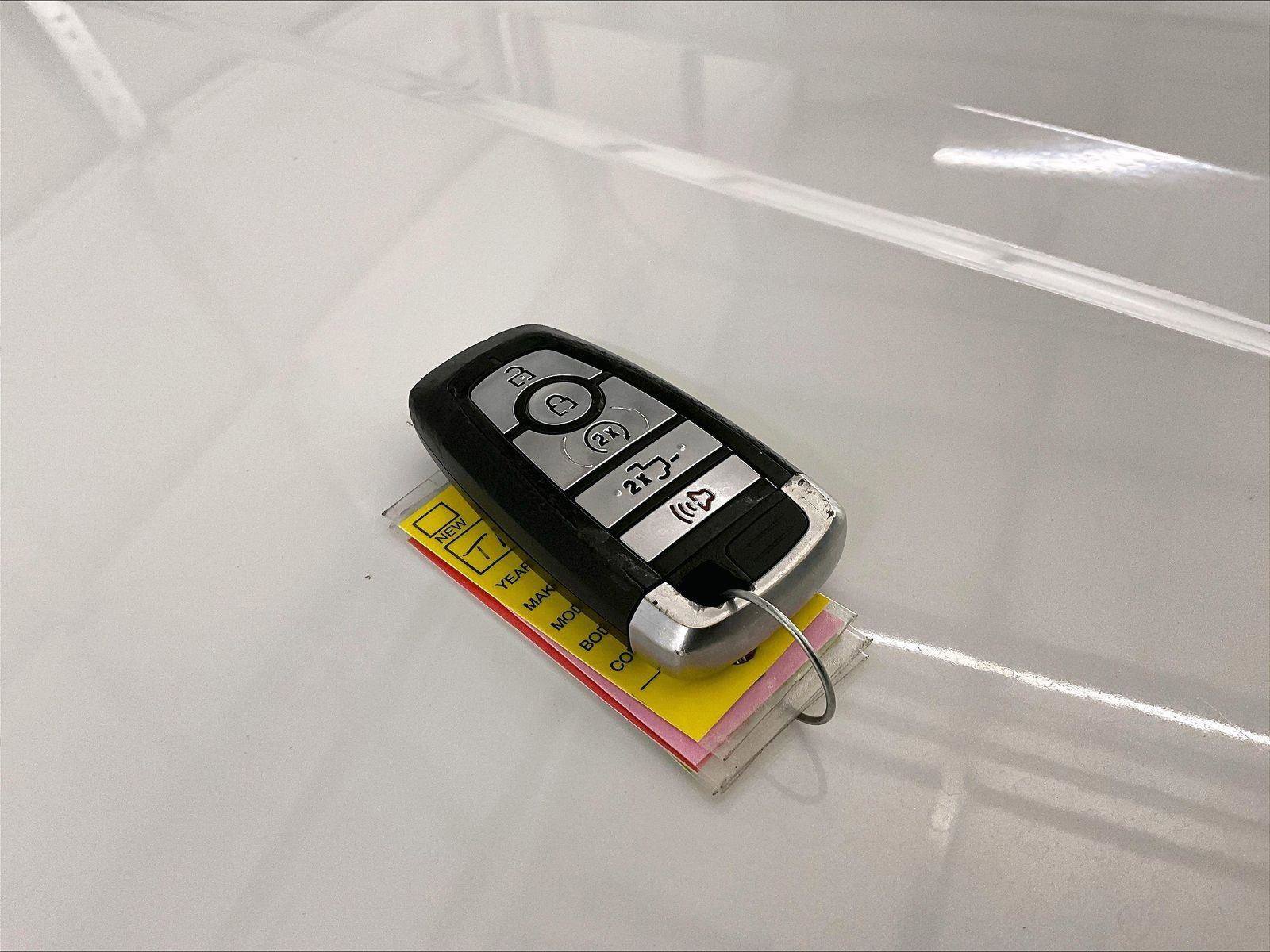 Used 2020 Ford F250 Platinum w/ FX4 Off-Road Package image 9