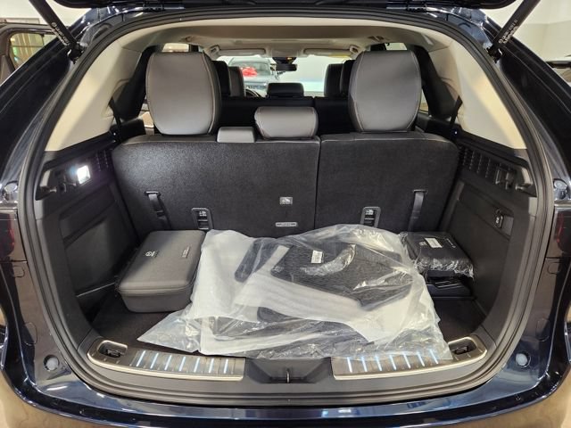 Used 2025 MAZDA CX-90 3.3 Turbo w/ Preferred Package AWD/4WD image 28