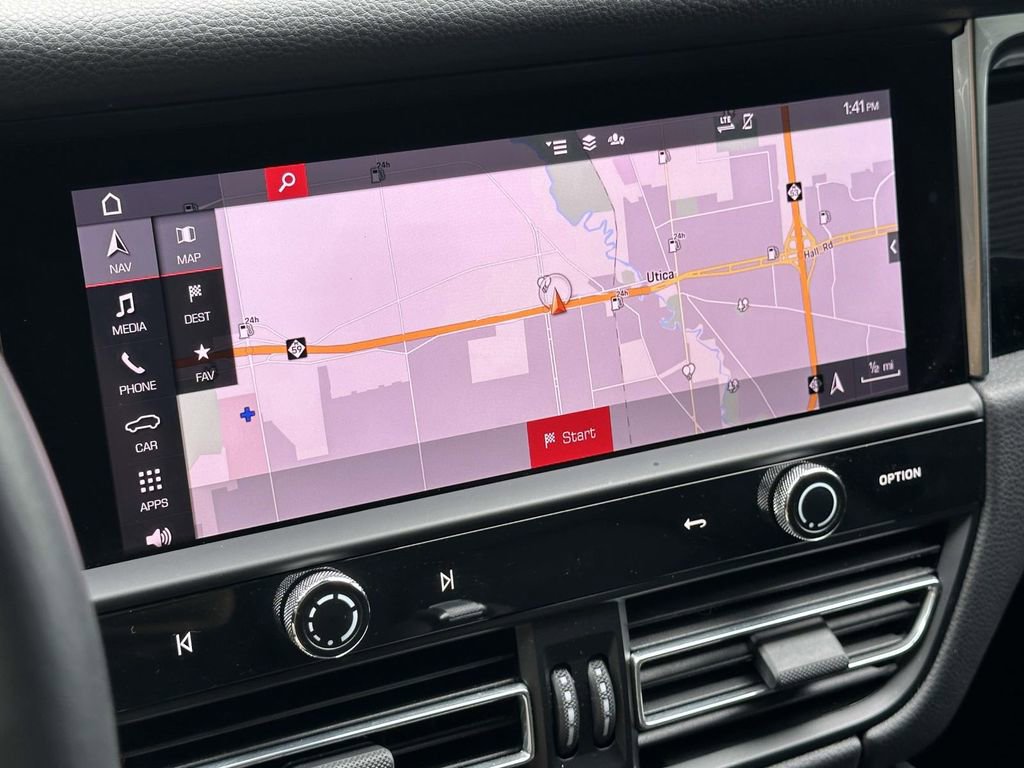 Certified 2022 Porsche Macan S AWD/4WD image 26