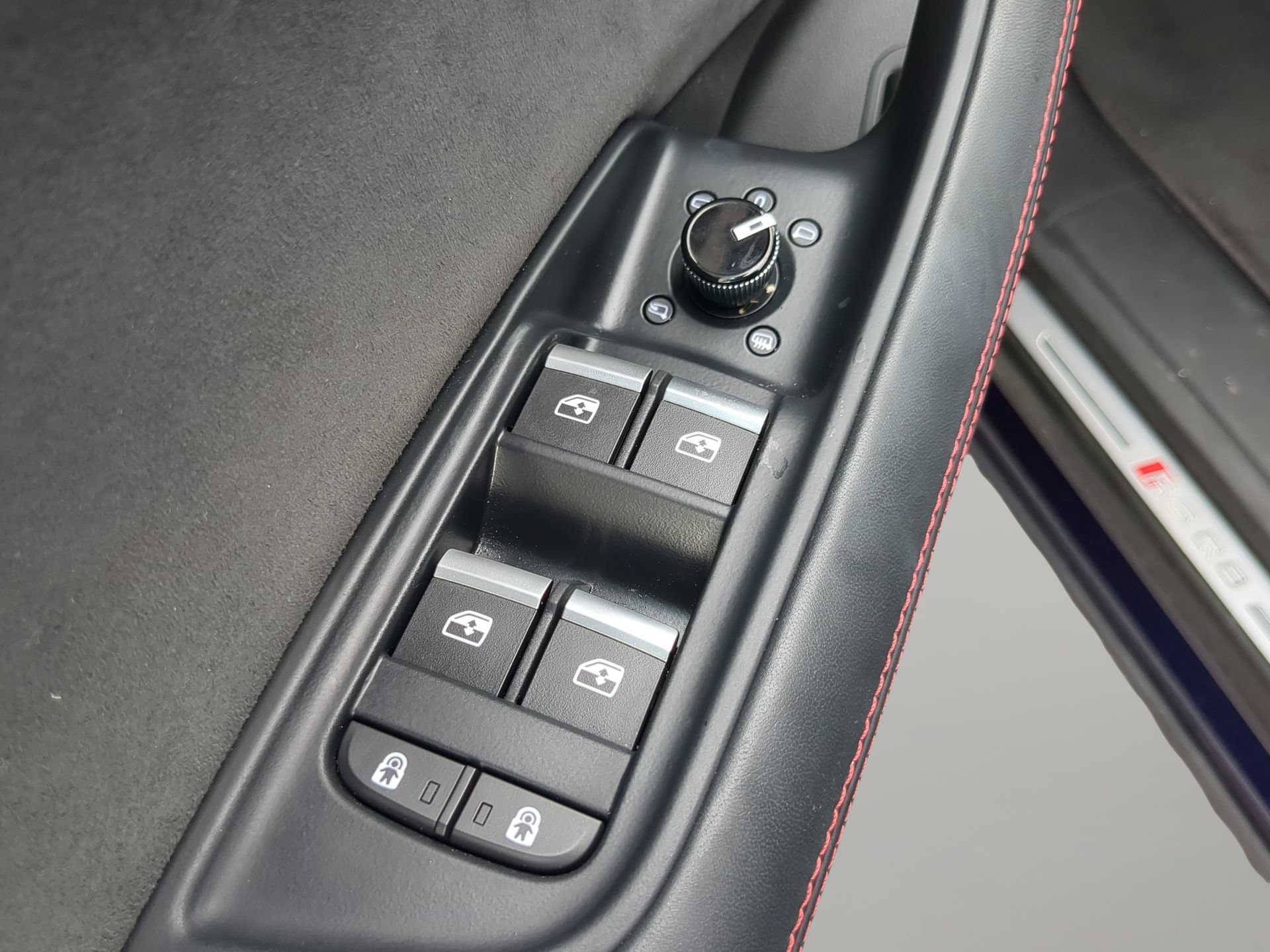 Used 2024 Audi RS Q8 AWD/4WD image 55