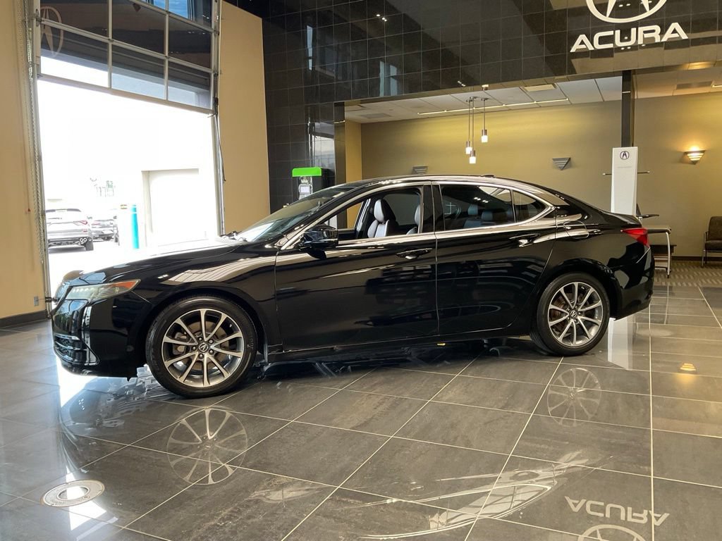 Certified 2017 Acura TLX w/ Technology Package FWD image 4