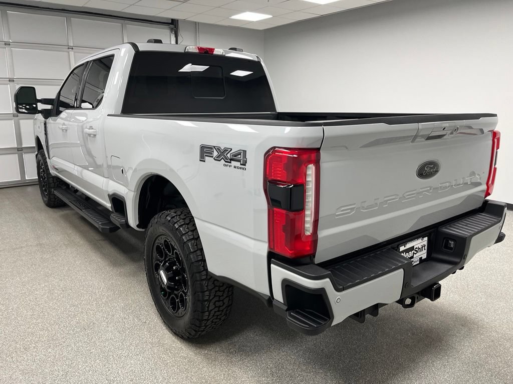 Used 2026 Ford F350 Lariat w/ Black Appearance Package AWD/4WD image 8