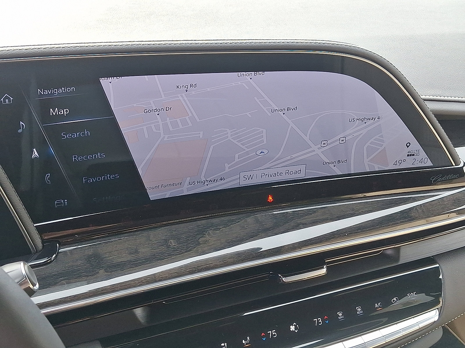 Certified 2024 Cadillac Escalade ESV Premium Luxury w/ Performance Package image 20