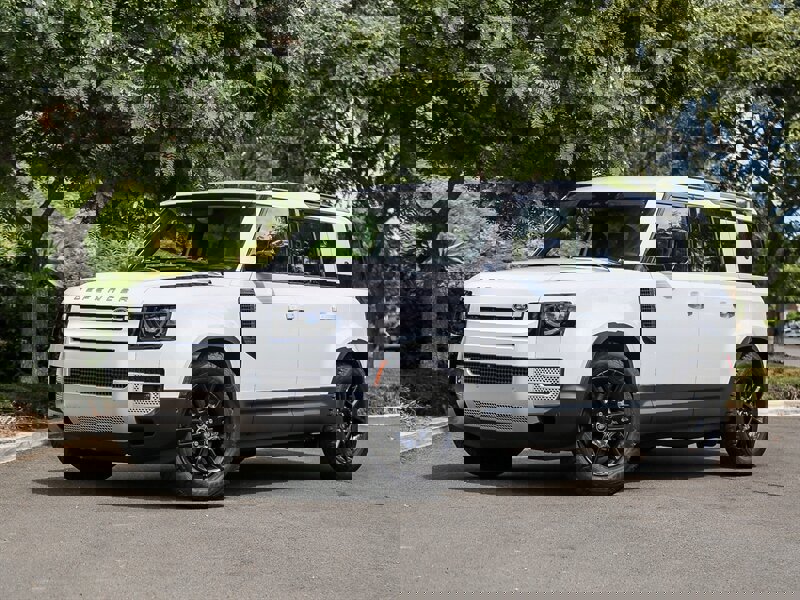 Used 2024 Land Rover Defender 110 S video 1