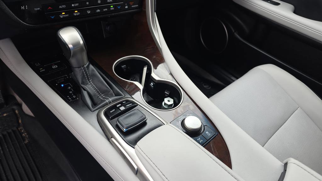 Used 2019 Lexus RX 350 AWD w/ Navigation Package image 27