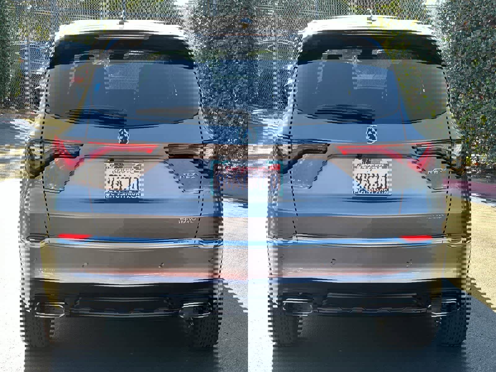 Certified 2023 Acura MDX SH-AWD w/ Technology Package image 5