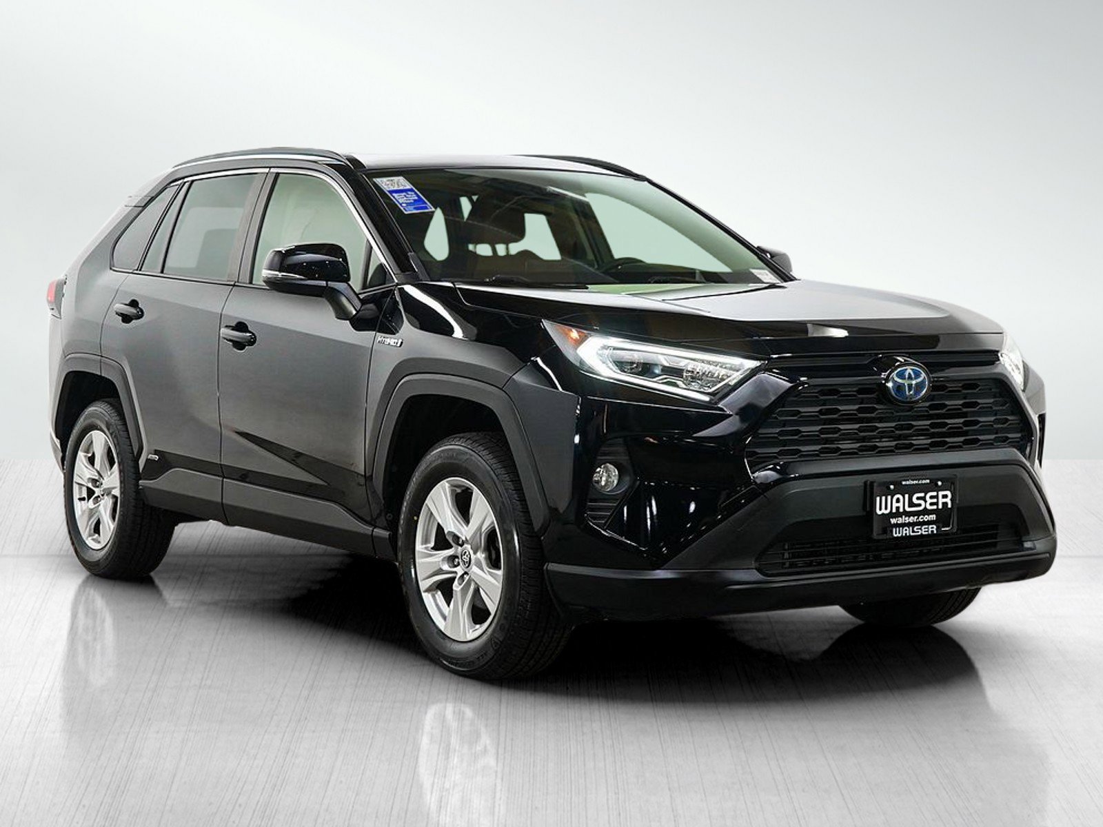 Used 2020 Toyota RAV4 XLE w/ Convenience Package image 7