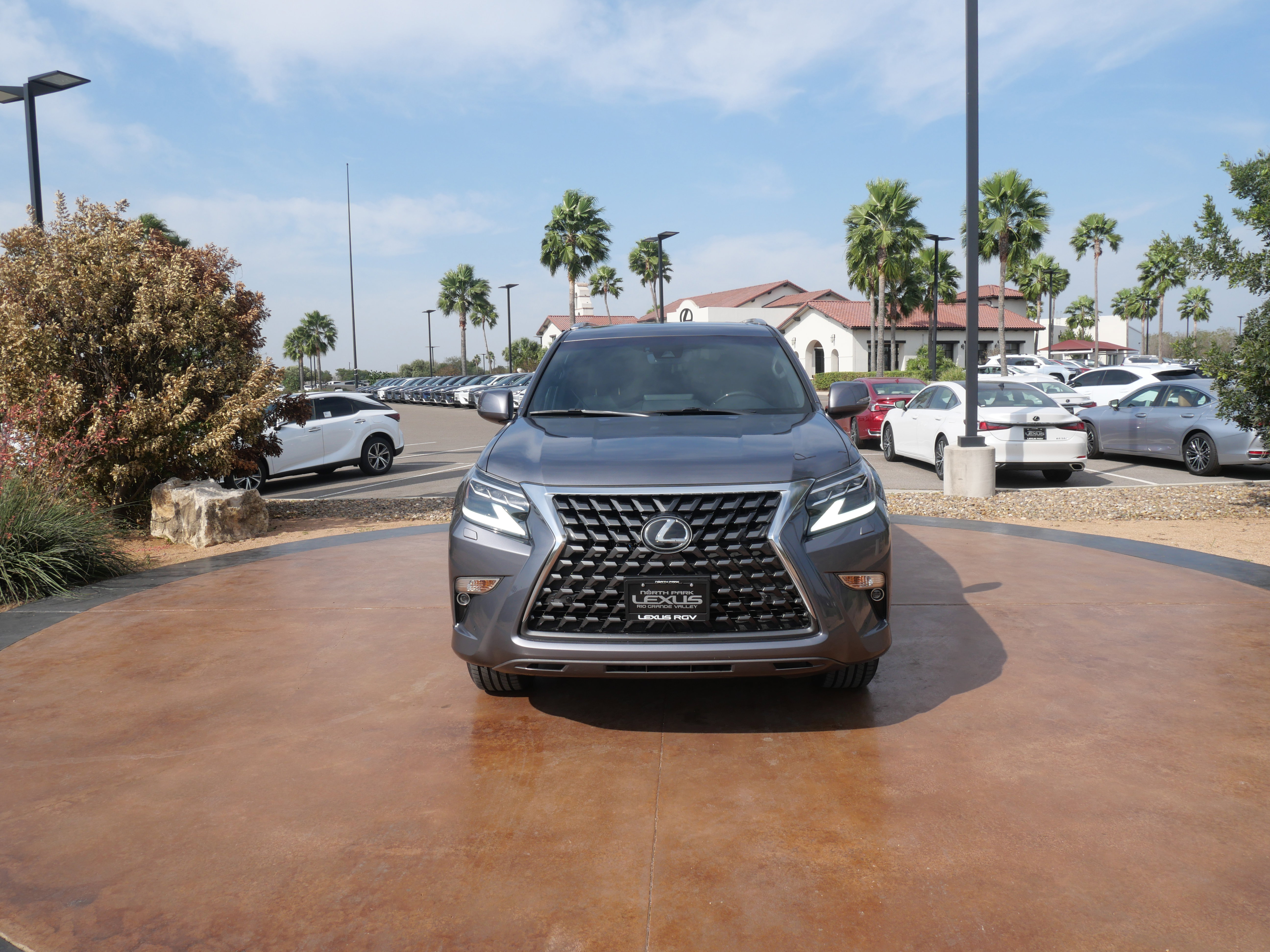 Used 2022 Lexus GX 460 Premium w/ Premium Package image 6