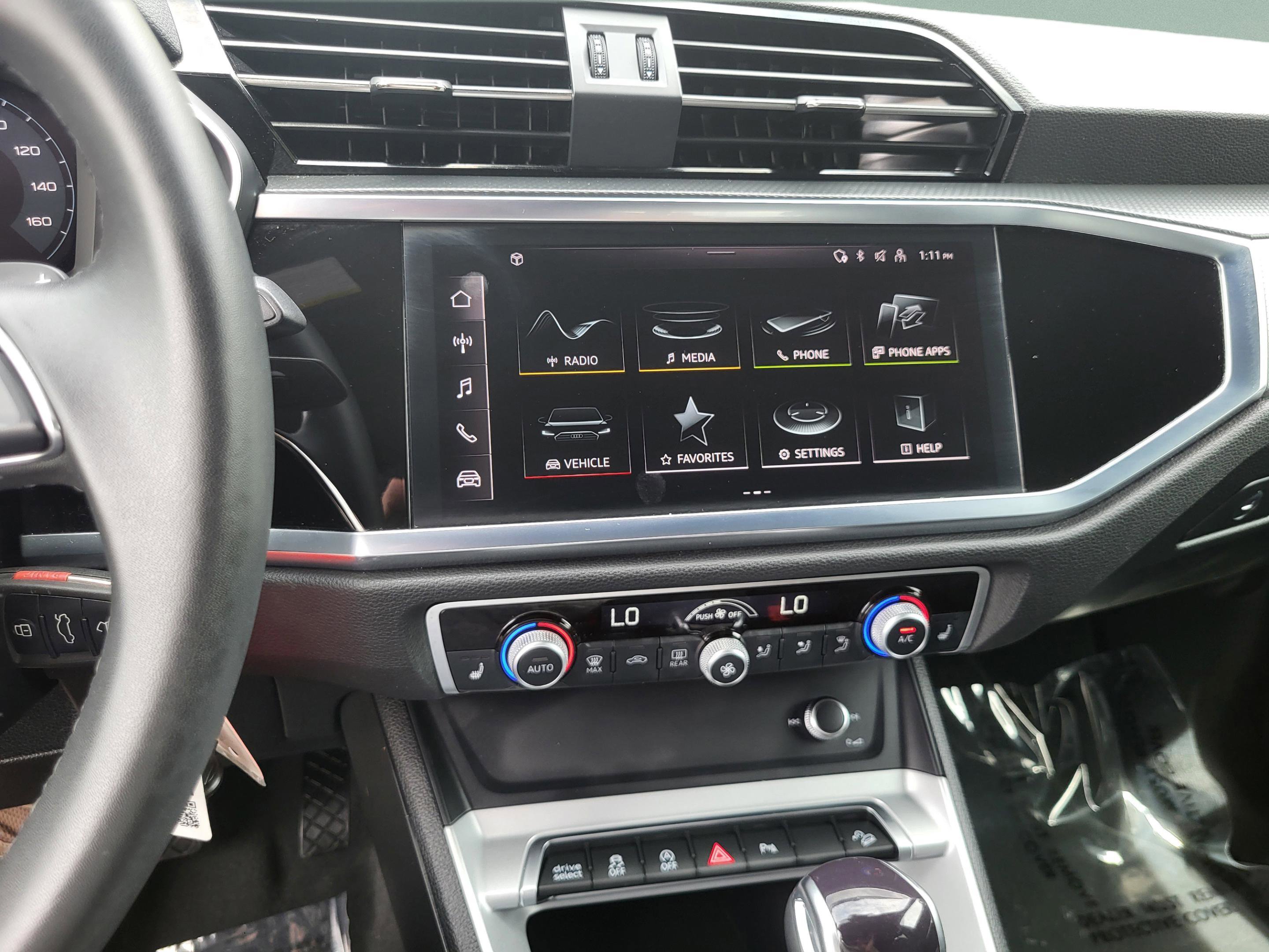 Used 2025 Audi Q3 2.0T Premium image 39