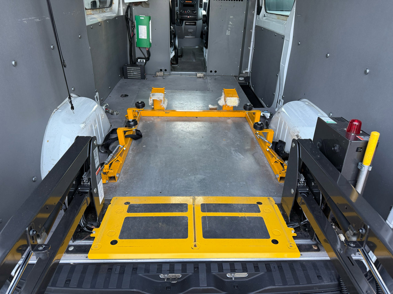 Used 2008 Dodge Sprinter 2500 image 7