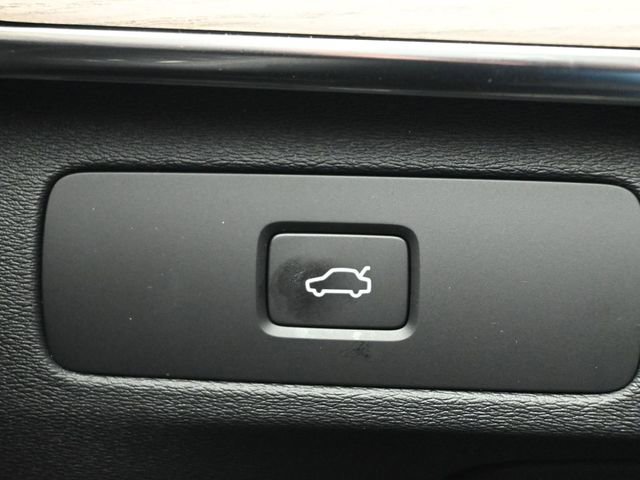New 2026 Volvo XC90 B6 Plus w/ Protection Package Premier image 30