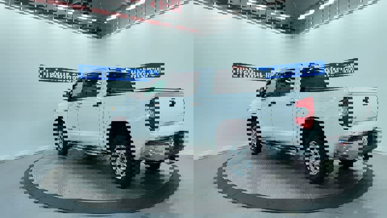 Used 2015 Toyota Tundra SR5 w/ SR5 Upgrade Package image 9