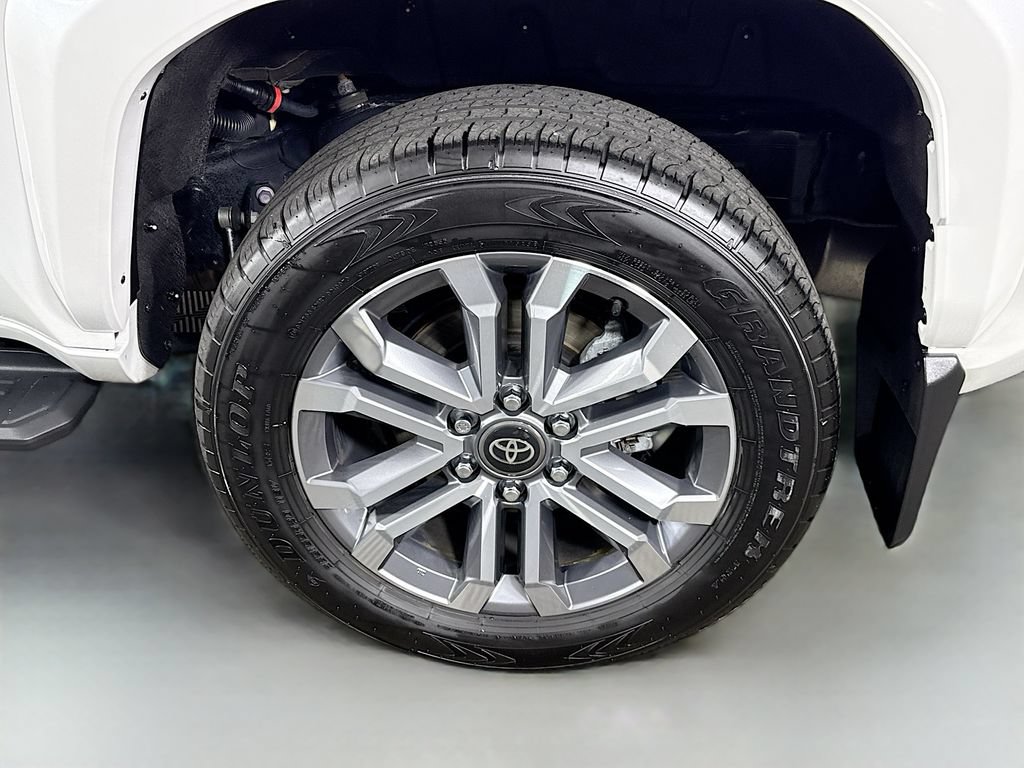 Certified 2025 Toyota 4Runner Limited AWD/4WD image 35