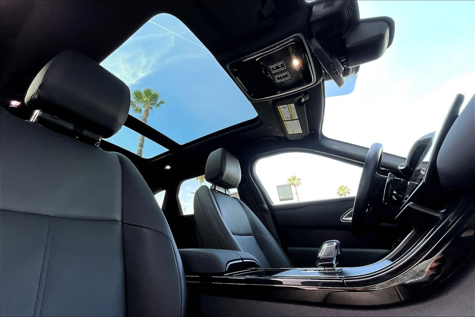 Used 2026 Land Rover Range Rover Velar Dynamic SE image 22