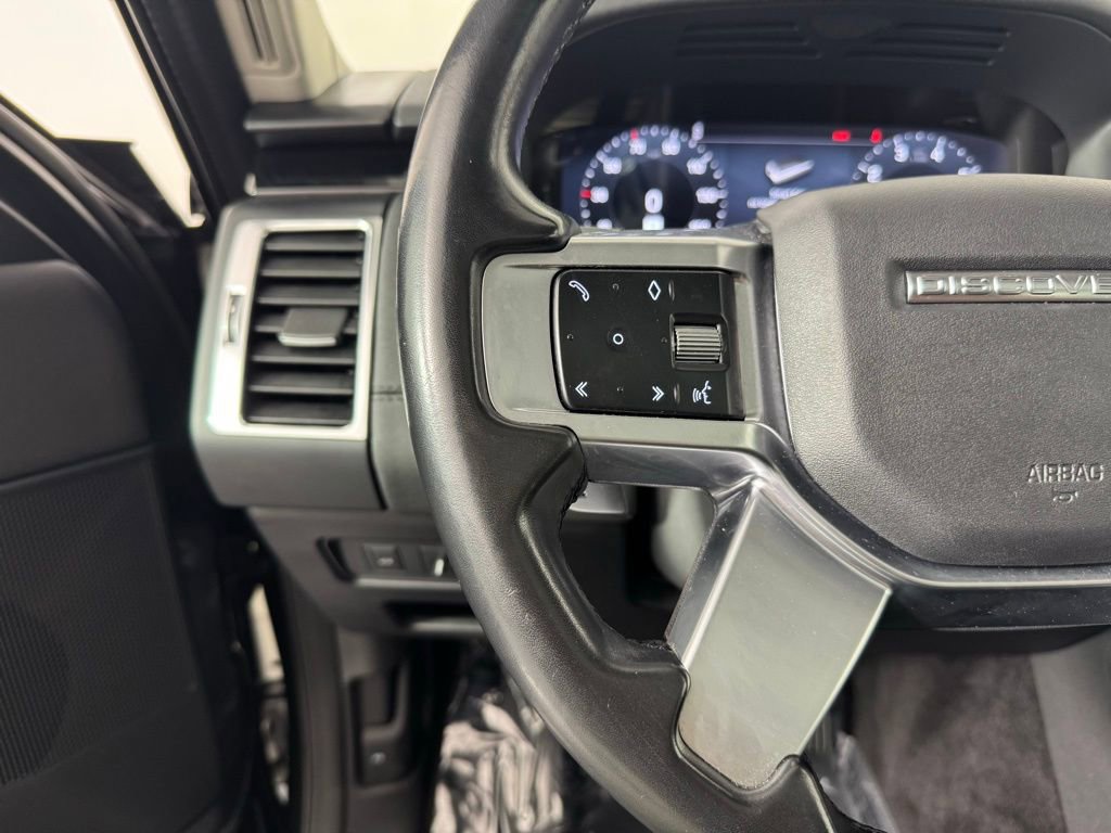 Used 2023 Land Rover Discovery S AWD/4WD image 17