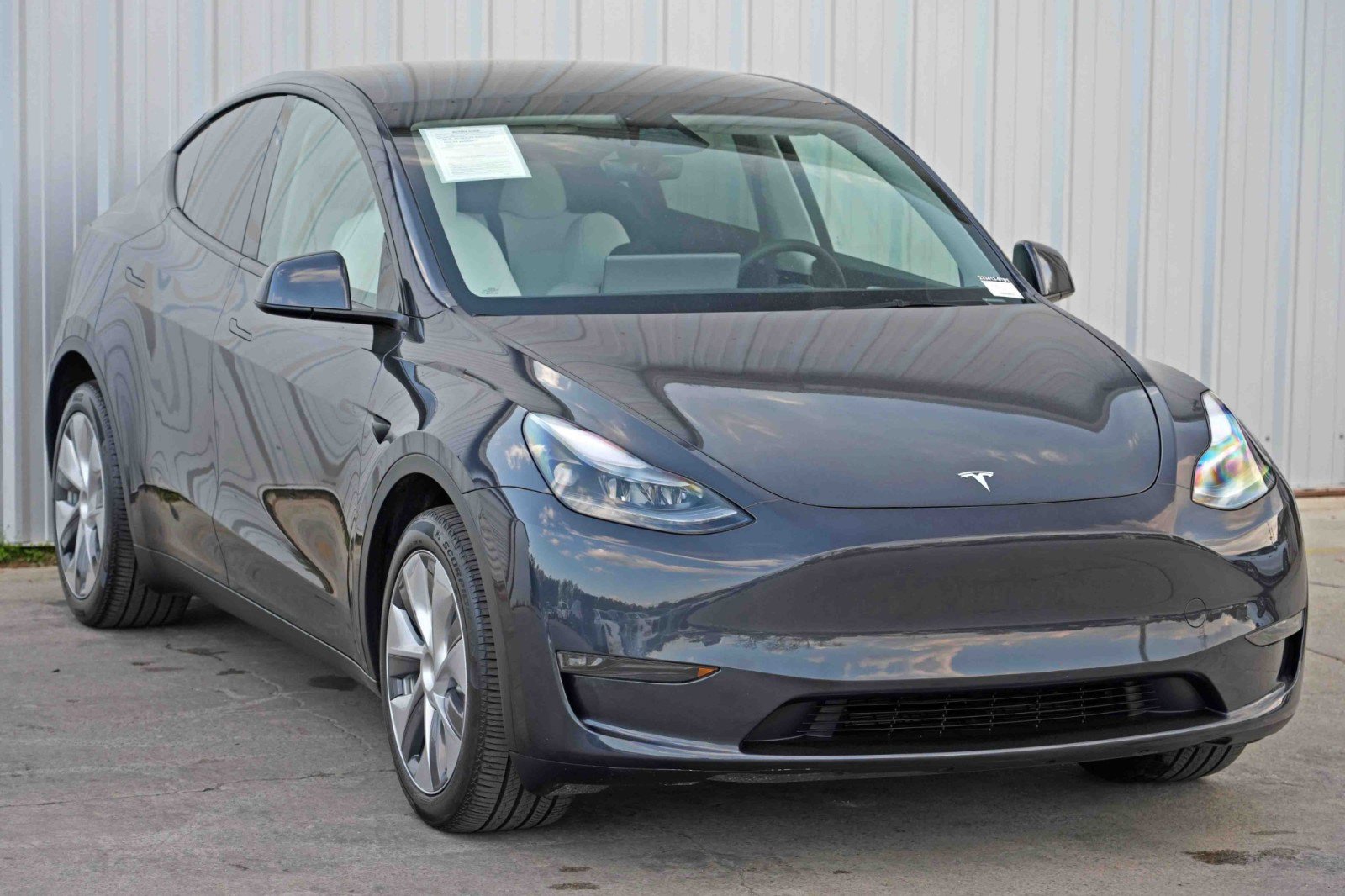 Used 2024 Tesla Model Y Long Range image 53