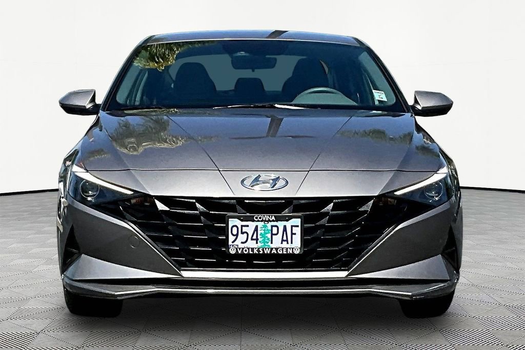 Used 2023 Hyundai Elantra SEL image 2