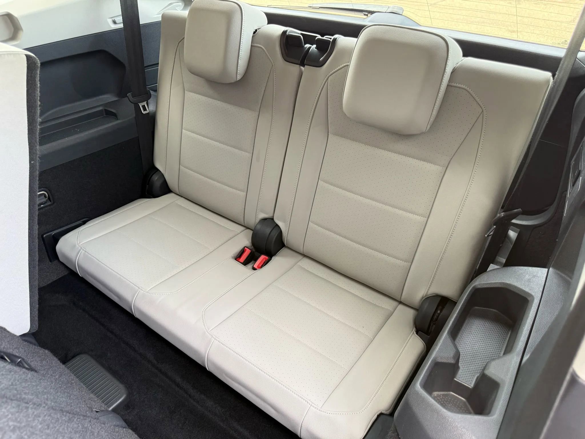 Used 2018 Volkswagen Tiguan SE FWD image 21