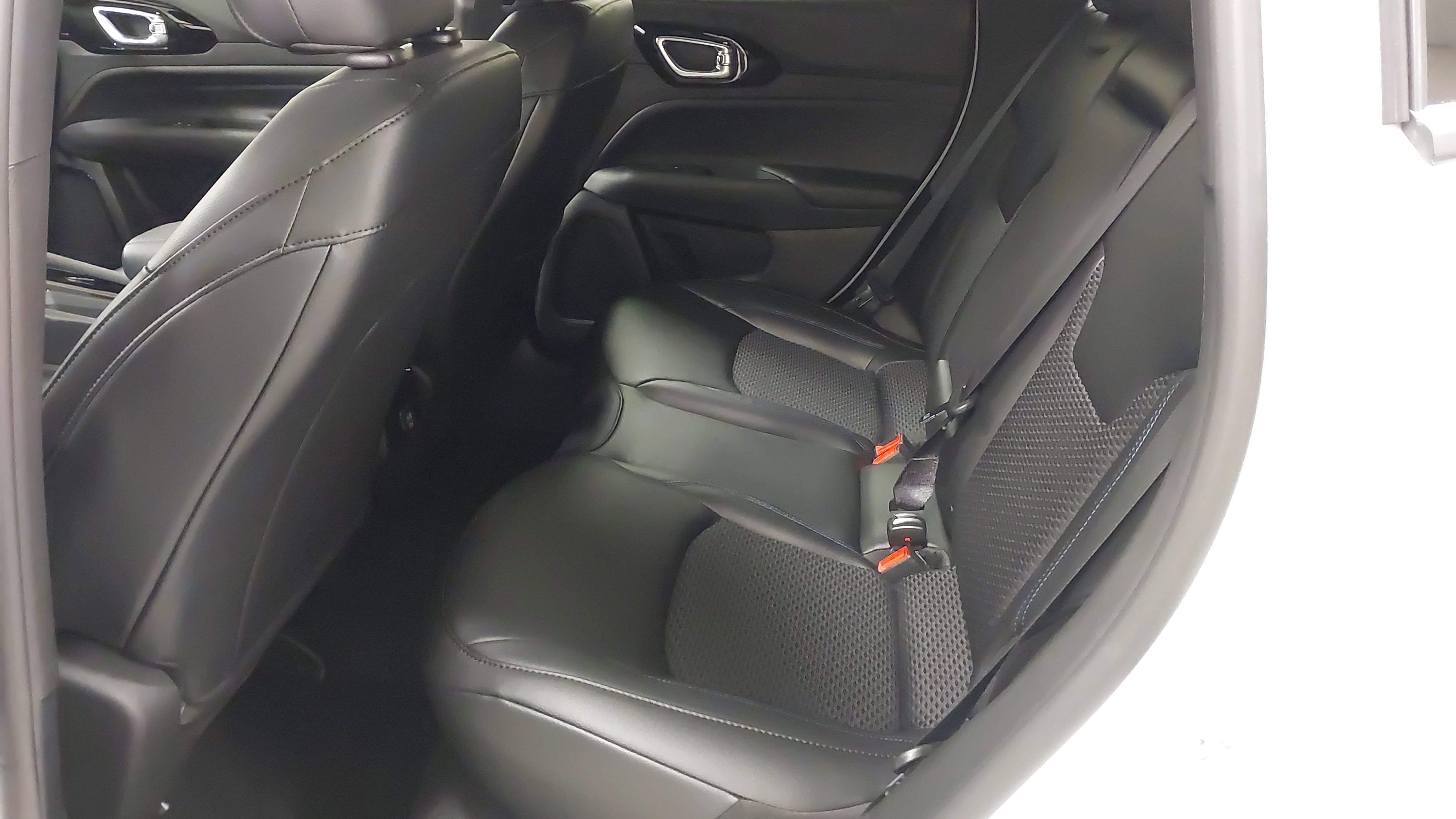 New 2026 Jeep Compass Latitude image 37