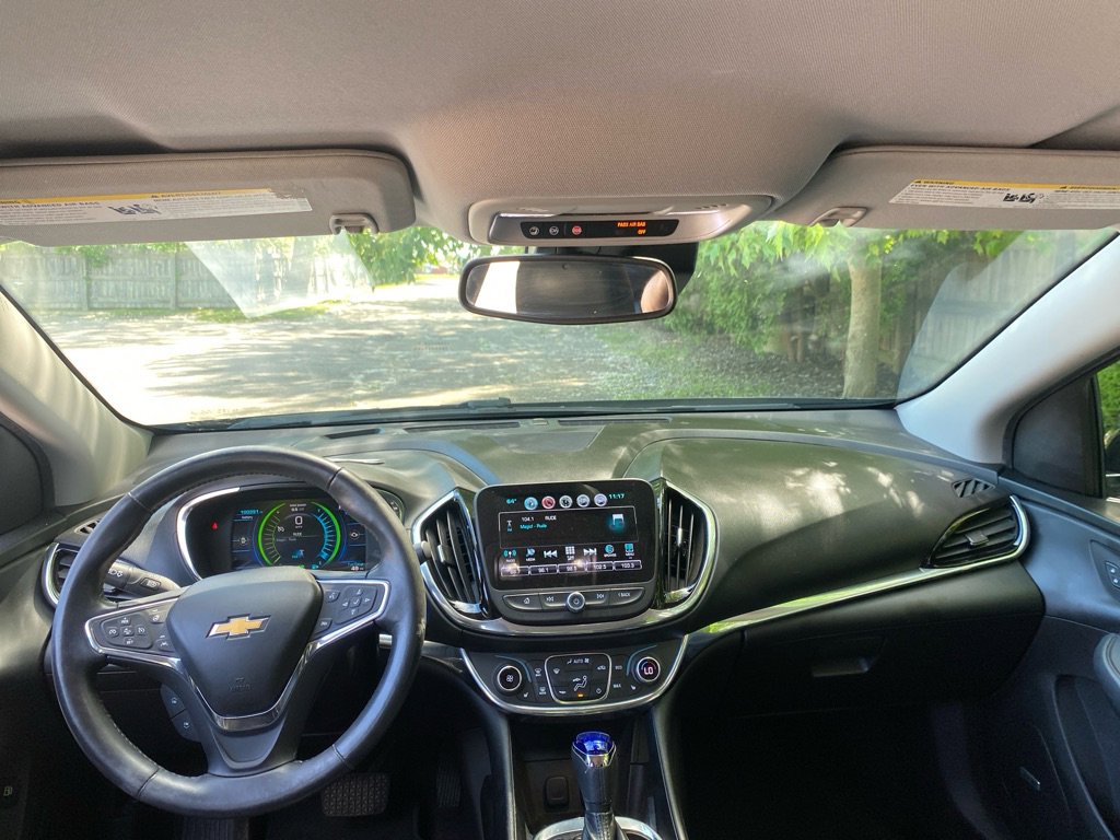 Used 2017 Chevrolet Volt Premier w/ Driver Confidence II Package FWD image 18