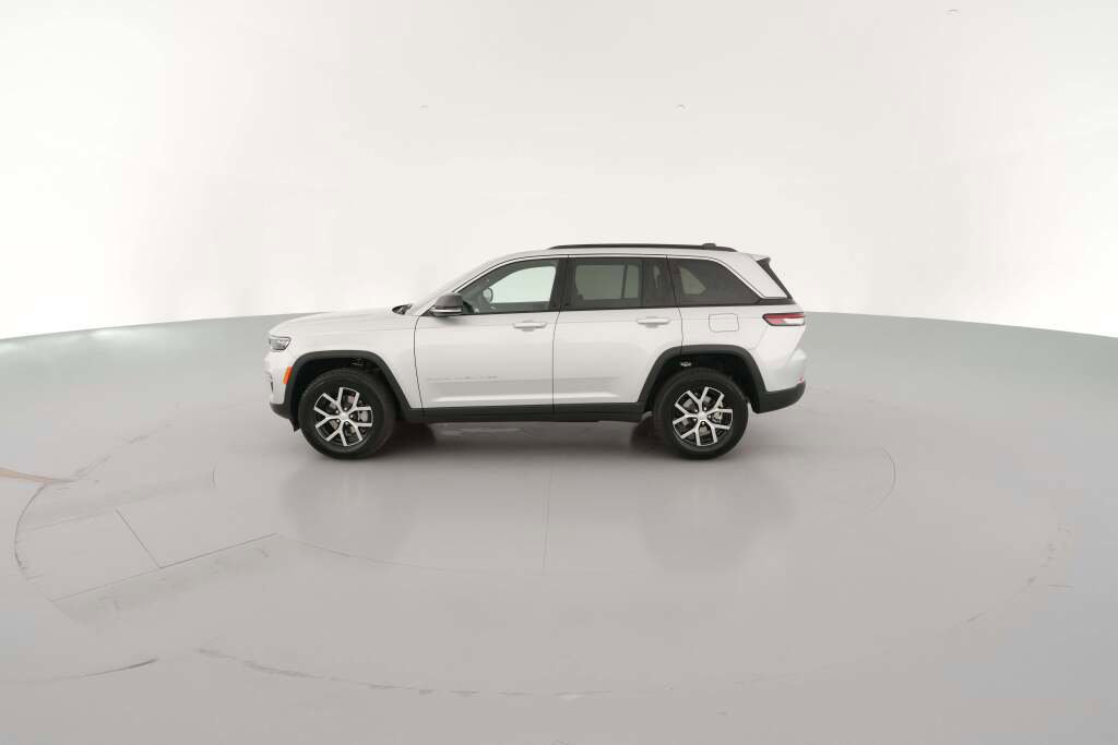 New 2025 Jeep Grand Cherokee Limited image 6