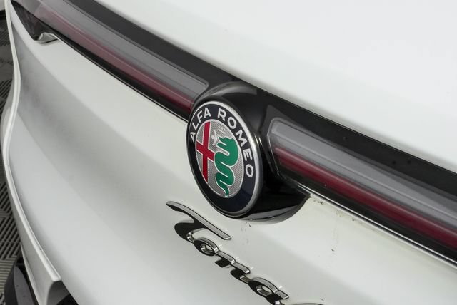 Used 2024 Alfa Romeo Tonale Ti AWD/4WD image 38