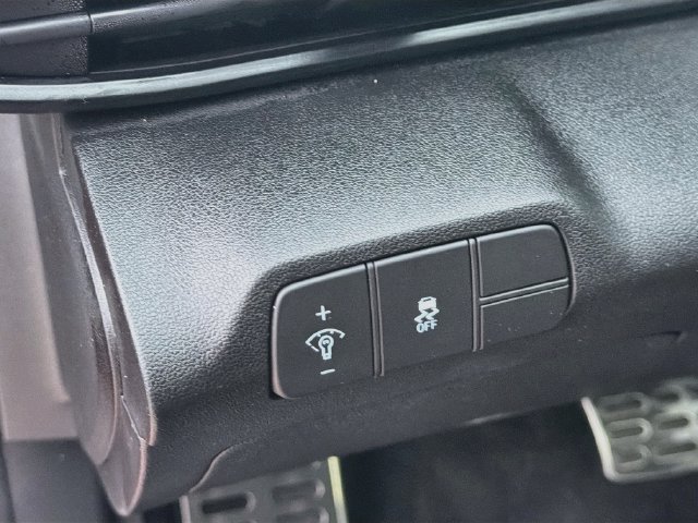 Certified 2026 Hyundai Elantra Sport FWD image 11