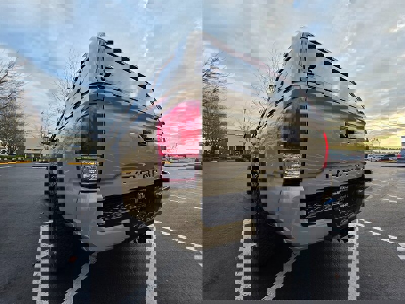 Used 2017 Toyota Tacoma TRD Off-Road image 11