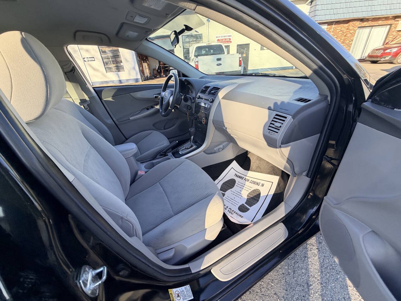 Used 2010 Toyota Corolla LE w/ All Weather Guard Pkg FWD image 18