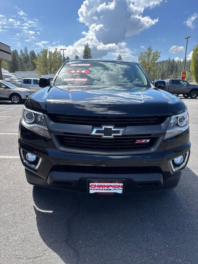 Used 2017 Chevrolet Colorado Z71 AWD/4WD image 3