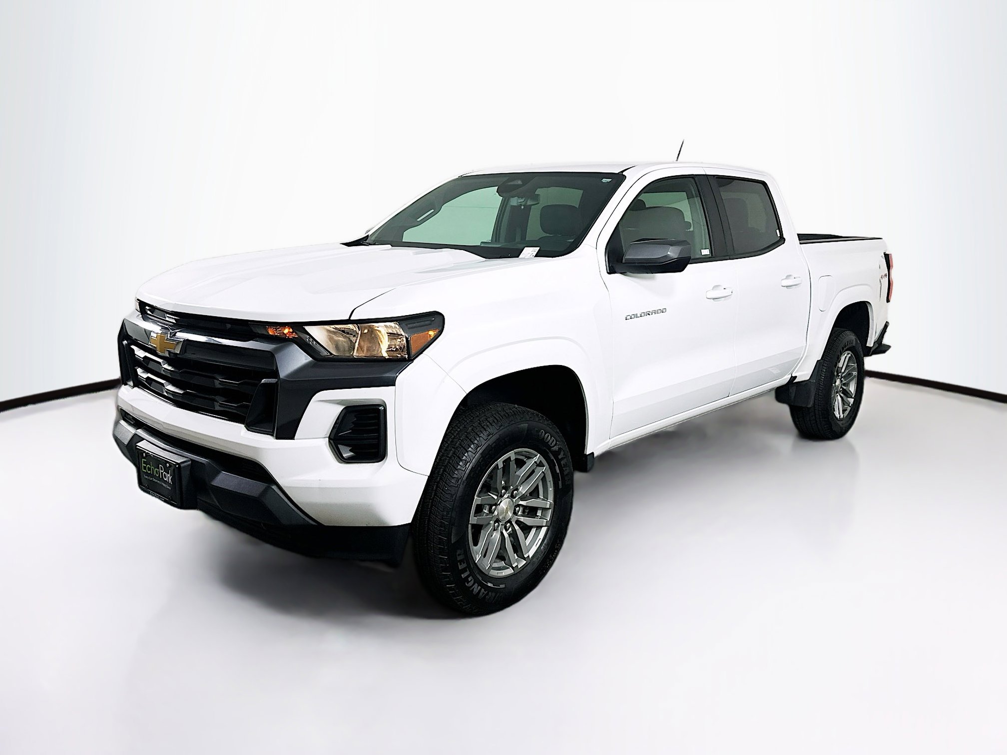 Used 2024 Chevrolet Colorado LT image 3