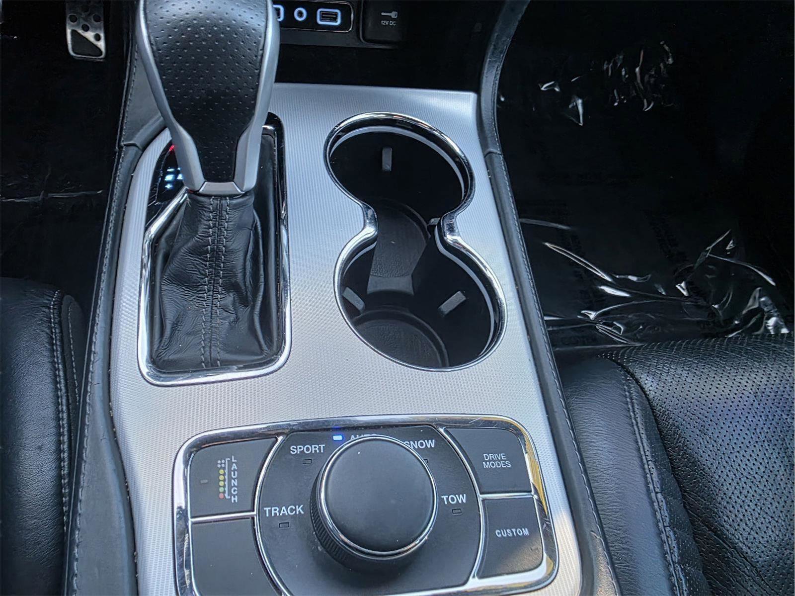 Used 2018 Jeep Grand Cherokee SRT image 23