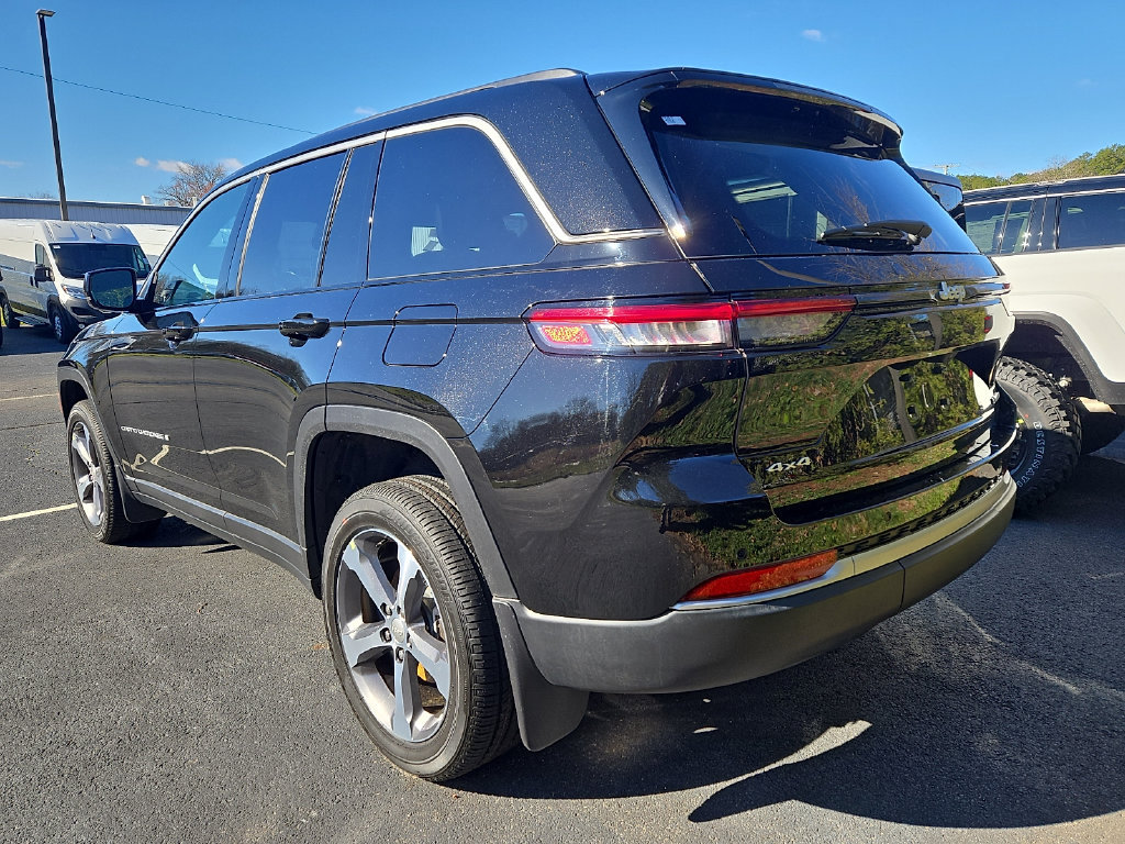 New 2026 Jeep Grand Cherokee Limited AWD/4WD image 3