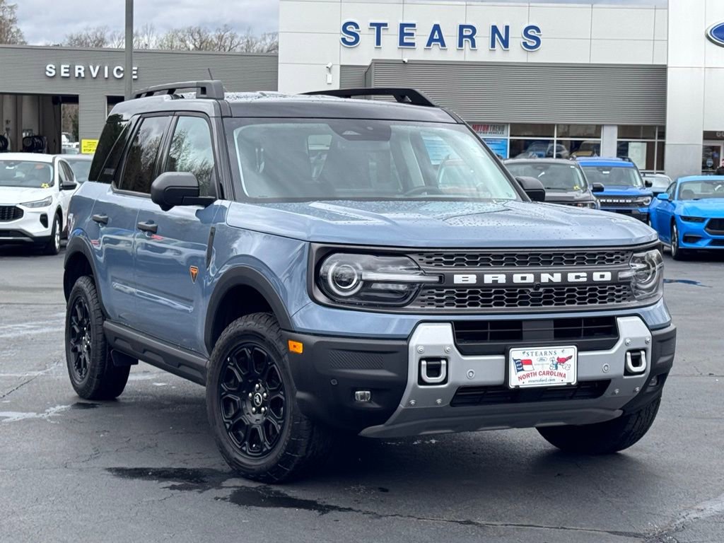Used 2025 Ford Bronco Sport Badlands AWD/4WD image 1