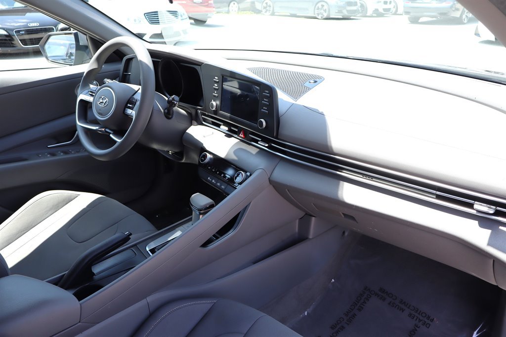 Used 2023 Hyundai Elantra SEL FWD image 21