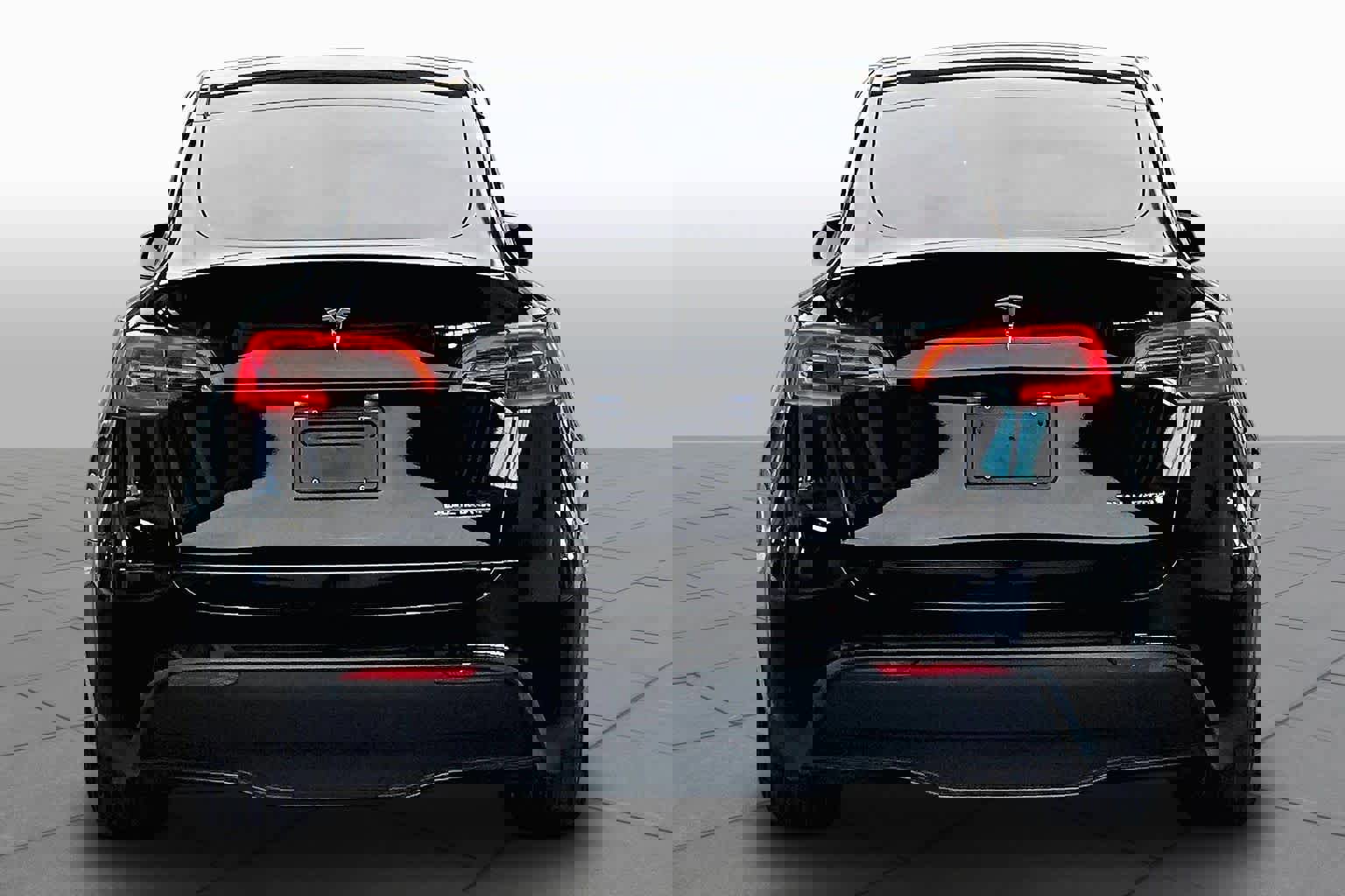 Used 2024 Tesla Model Y Performance image 4