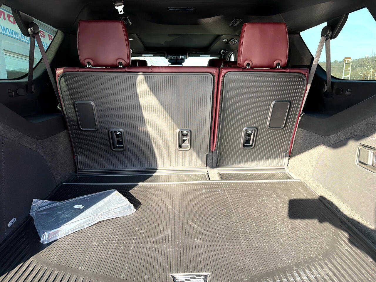 Used 2025 Cadillac Escalade ESV Sport w/ Touring Package image 11