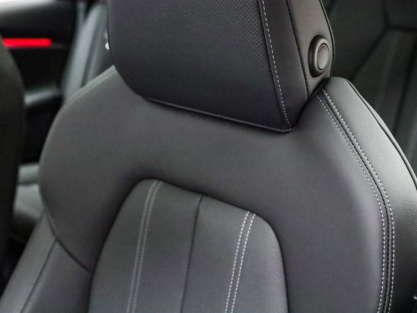 New 2025 Audi A6 e-tron Premium Plus image 24