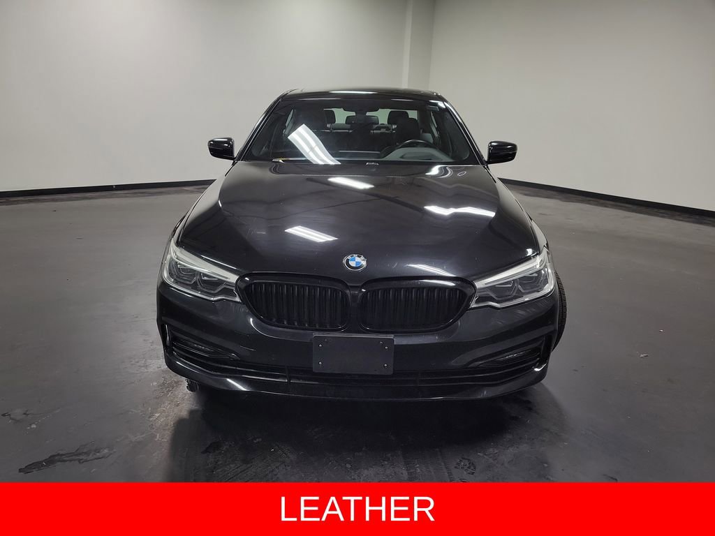 Used 2017 BMW 540i xDrive image 2